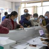 扶贫印记 | 湘阴：春来疫去心连心 联星村党员义务接送贫困户健康体检