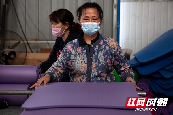 岳阳市发达橡胶制品有限公司生产车间。