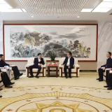 “店小二”精神创优营商环境，政企牵手再谋深度合作