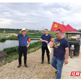 湘阴:@洋沙湖镇党员 让党旗在防汛救灾一线高高飘扬