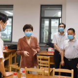 李爱武赴市一中、市四中检查高考备考工作