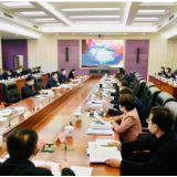 王一鸥主持召开全市基础教育工作座谈会