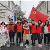 铲雪除冰传递温情——屈原管理区纪委监工委在行动