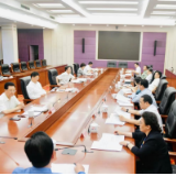 岳阳市委常委会召开会议 王一鸥主持并讲话