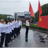 走进任弼时故居，传承“骆驼精神”——邮储银行汨罗市支行开展“学史崇德”专题学习