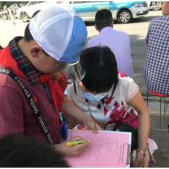 视频∣奔跑吧少年！岳阳这群小小少年在考场外寻找关于教育的答案
