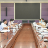 岳阳市委常委会召开扩大会议 王一鸥主持并讲话