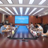 把好“方向盘” 系好“安全带” 打掉“保护伞”