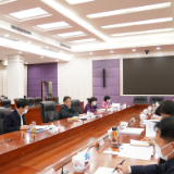 岳阳市委常委会召开会议 曹普华主持并讲话
