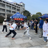 悦享青春生活！岳阳职院举办趣味派对为学生解压