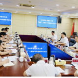 李挚参加市政府督查室党支部专题生活会并讲党课