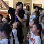 岳阳中院：一江碧水间 他们在成长