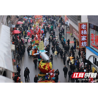 组图丨汨罗长乐：故事如龙人如海 非遗弥新闹元宵