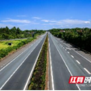 岳阳高速样板路升级“好图景”