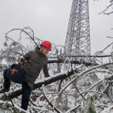 抗冰雪 岳阳联通在路上