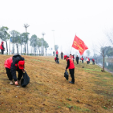 岳阳市水旱灾害防御事务中心：开展“巡湖清堤保洁 践行雷锋精神”志愿服务活动