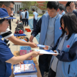 新港区举办防灾减灾演练，自贸产业学院师生学逃生技巧