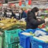 商务部：确保“两节”市场供应足、价格稳