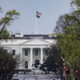 加媒讽美国办“民主峰会”:就像在火炉边上开防火会议