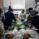 “民主灯塔”走向黯淡 超半数美国年轻人不信任“美式民主”