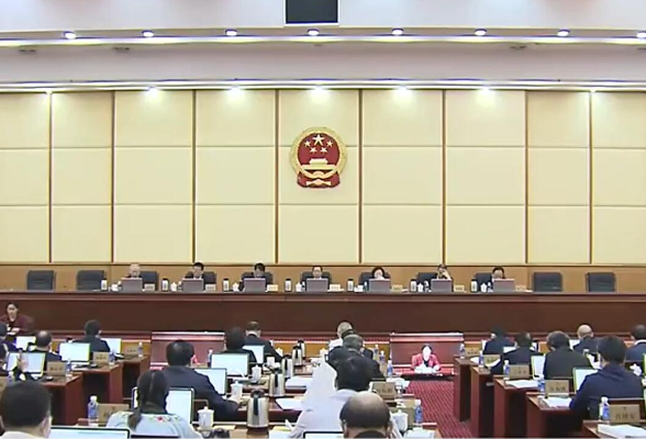 省十三届人大常委会第二十四次会议举行第二次全体会议 许达哲主持