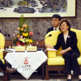 谢建辉会见加拿大驻广州总领事欧阳飞