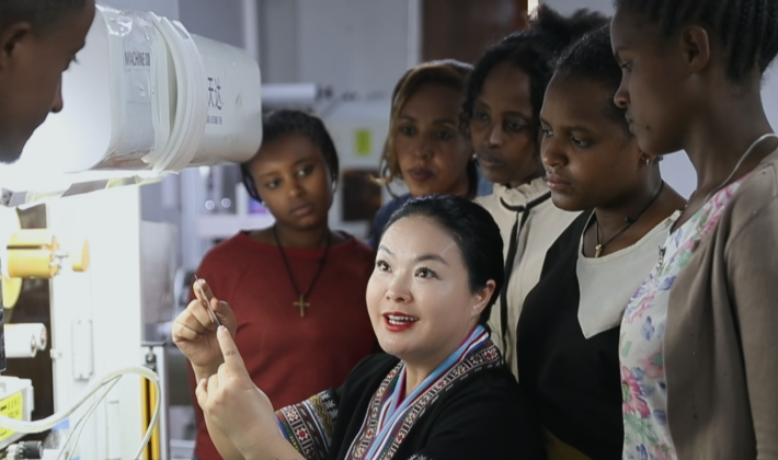 走向世界的Women丨不止生意·李洪梅篇(上）