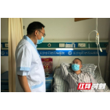 每天用甜饮料代替水 男子“喝”出肾结石