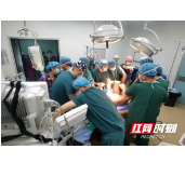 命悬一线! 男子被钢筋贯穿胸腹 岳阳市中心医院紧急救援