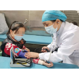 长沙市中医医院:“苗苗”进校园 儿科医护人员悉心护“苗苗”