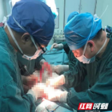 30岁男子肠穿孔致病危 多学科联合救治抢回生命