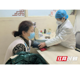 退休老中医邓顺珍：社区老百姓心中的“宝藏”专家