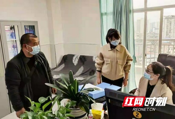 002.wm.jpg 002.wm.jpg