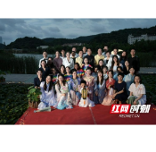 办一场不一样的结业典礼 用医学人文助力“仁心”养成