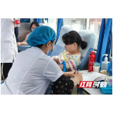 庆祝世界献血者日 吉首大学张家界学院学子撸袖献血