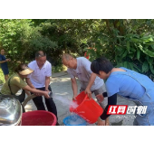 张家界永定区红星村: 送水上门抗干旱 汩汩甘泉入民心