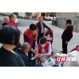 情暖重阳 关爱老人——岳阳市金凤桥社区开展送医上门义诊活动