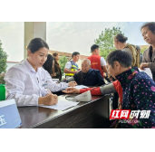 秋凉有暖意 临湘市人民医院专家下乡送健康