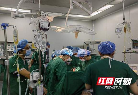 出血5500ml！ 岳阳市人民医院成功抢救三胎子宫破裂大出血孕妇