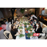 岳阳市君山区卫健局举行“与美丽同伴，携幸福同行”团建活动