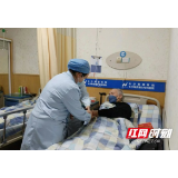 长沙骨质增生专科医院：钙质流失致骨折 爹爹胸背剧痛起不来