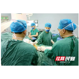20分钟 长沙市中医医院骨伤专家为102岁老人极速手术