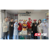 岳阳市中心血站：最后一次无偿献血 礼赞60岁生日