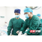 女子结石藏身25载成“巨石” 专家提醒：结石病最爱久坐一族
