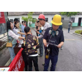 临湘市积极开展职业病防治法宣传周活动