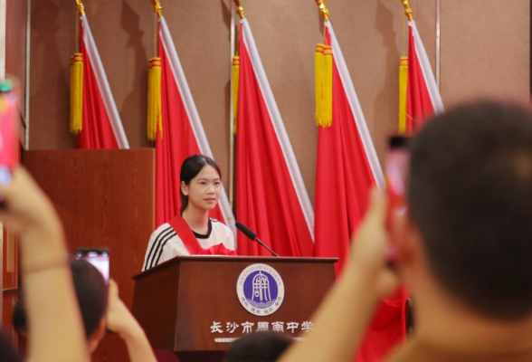长沙2025年唯一一位女飞行学员即将入学，同期录取62人