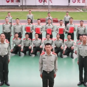 视频丨武警张家界支队官兵为远方的母亲送上祝福