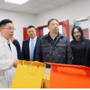 毛万春在省供销合作总社宣讲调研