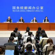 观潮的螃蟹丨国研中心张文魁：《民营经济促进法》实施，以明法条扫除隐障碍