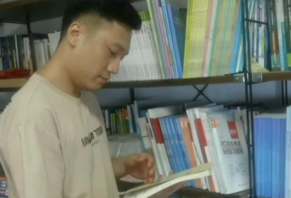 湖南珈汇教育图书发型有限公司：《我身边的党员故事——付腾蛟》